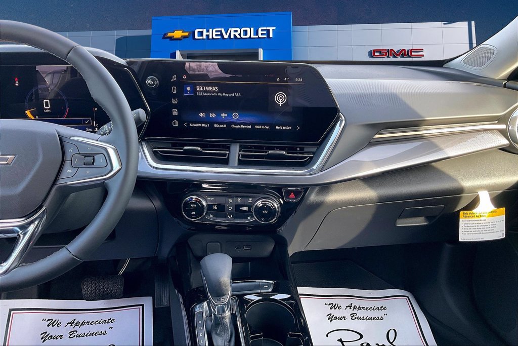 New 2026 Chevrolet Trax ACTIV w/ Sunroof Package FWD image 8