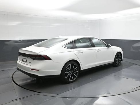 New 2026 Honda Accord Touring image 8