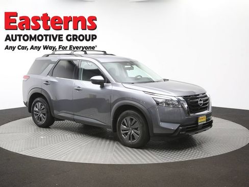 Used 2024 Nissan Pathfinder SV AWD/4WD image 50