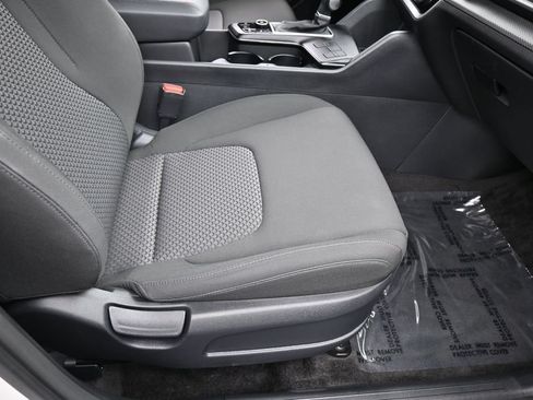 Used 2025 Kia Sportage LX FWD image 38