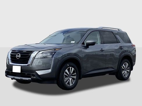 New 2025 Nissan Pathfinder SL image 1