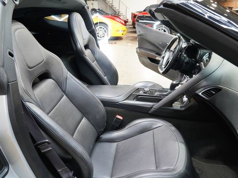 Used 2017 Chevrolet Corvette Stingray Coupe w/ Carbon Flash Badge Package RWD image 48