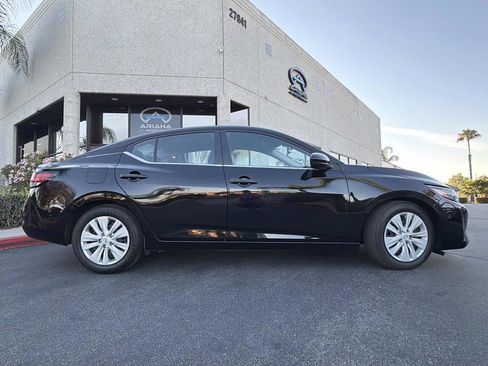 Used 2025 Nissan Sentra S image 13