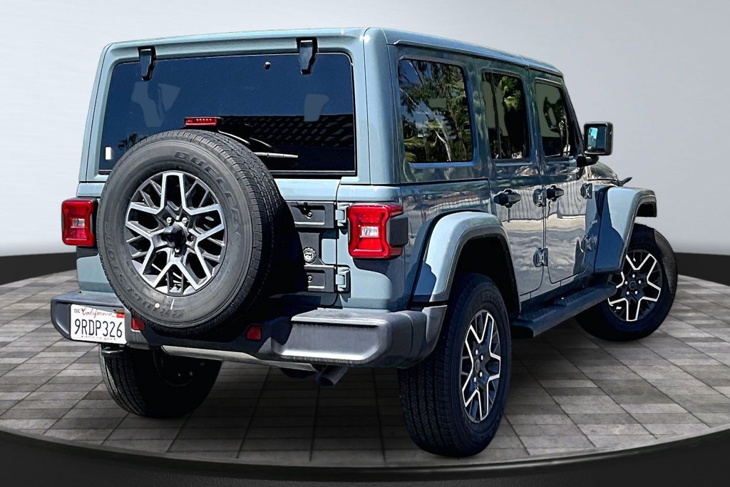 Certified 2024 Jeep Wrangler Unlimited Sahara w/ Dual Top Group AWD/4WD image 21