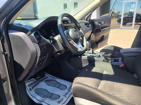 Used 2019 Nissan Rogue SV AWD/4WD image 14