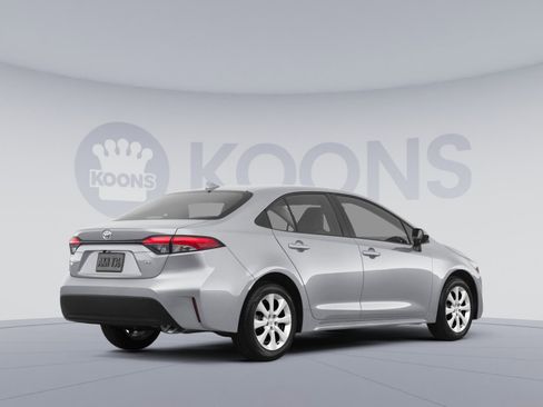 Used 2024 Toyota Corolla LE image 4