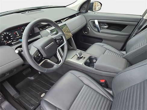 Used 2025 Land Rover Discovery Sport S image 16