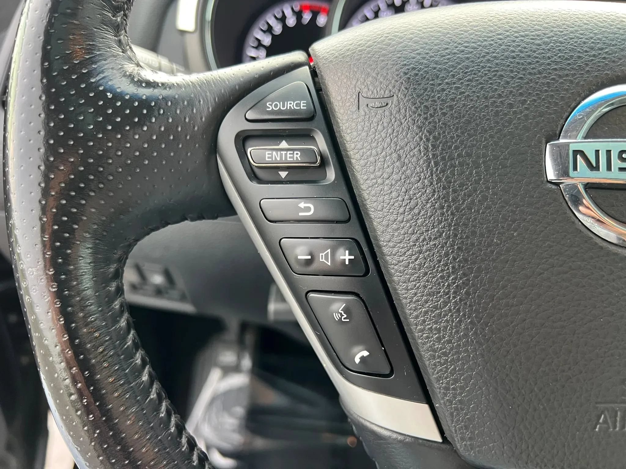 Used 2012 Nissan Murano SL w/ Navigation Pkg AWD/4WD image 23