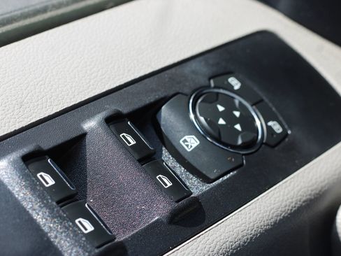 Used 2022 Ford F250 XL w/ Power Equipment Group image 21