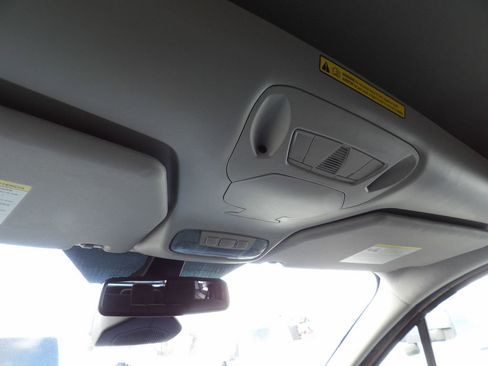 Used 2020 Ford Transit Connect XL image 24