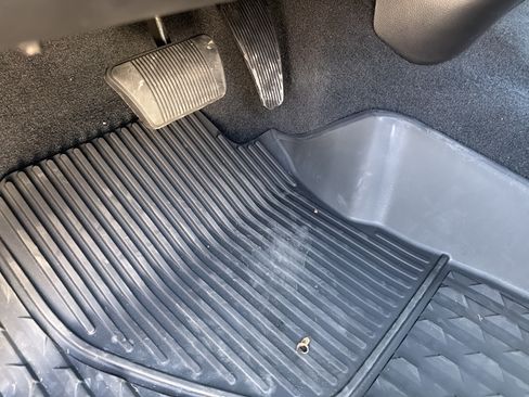 Used 2025 RAM 2500 Big Horn AWD/4WD image 15
