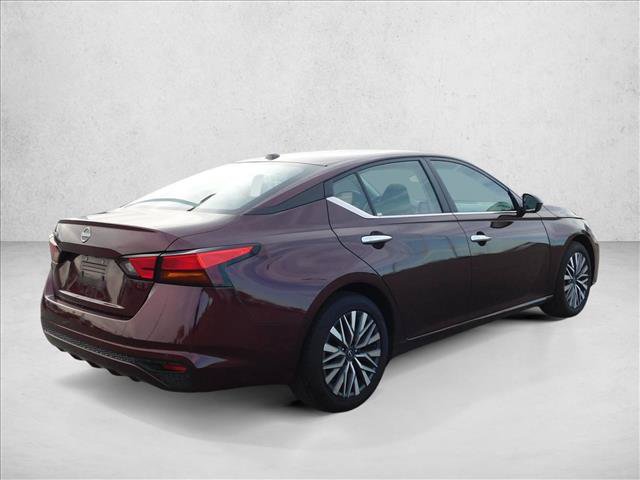 Used 2025 Nissan Altima 2.5 SV FWD image 5