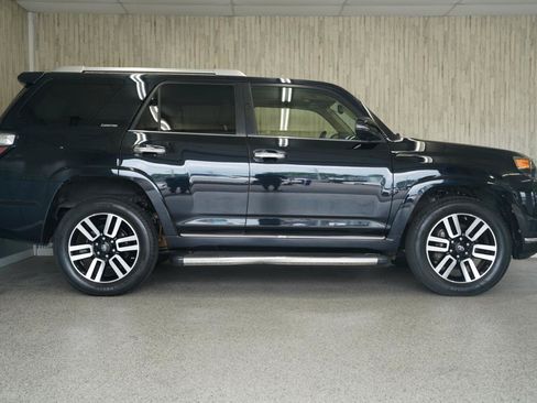 Used 2017 Toyota 4Runner Limited AWD/4WD image 6