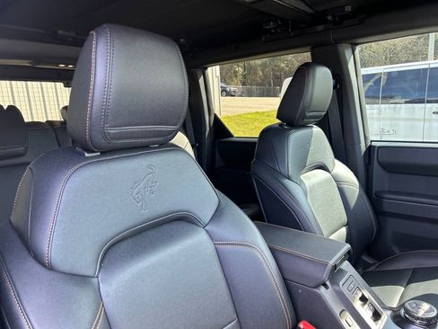Used 2024 Ford Bronco Badlands image 14