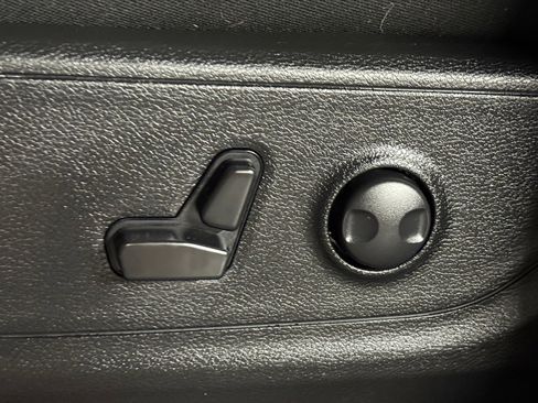 Certified 2025 RAM 1500 Big Horn image 15