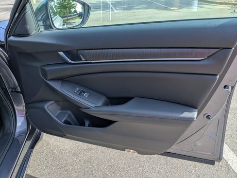 Used 2019 Honda Accord EX-L image 40