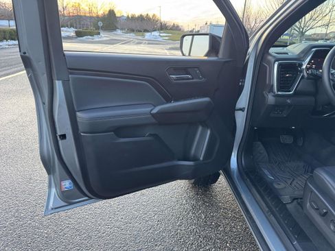 Used 2025 GMC Canyon Elevation w/ Convenience Package image 20