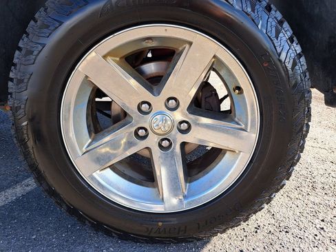 Used 2018 RAM 1500 Express w/ Express Value Package image 25