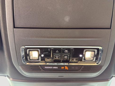 Used 2021 Lincoln Corsair Reserve image 19