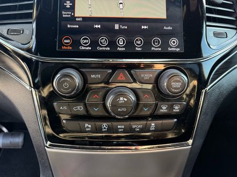 Used 2020 Jeep Grand Cherokee Limited image 22