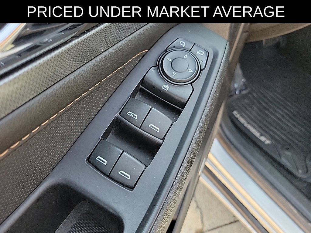 Used 2019 Chevrolet Traverse Premier w/ Driver Confidence II Package FWD image 20
