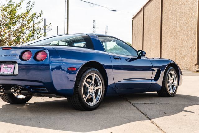 Used 2003 Chevrolet Corvette Coupe w/ Preferred Equipment Group RWD image 46