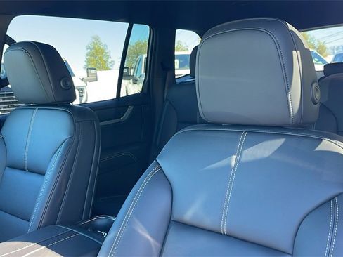 New 2026 GMC Acadia Elevation w/ Black Edition image 12