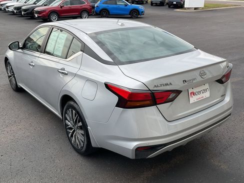 Used 2023 Nissan Altima 2.5 SV image 7