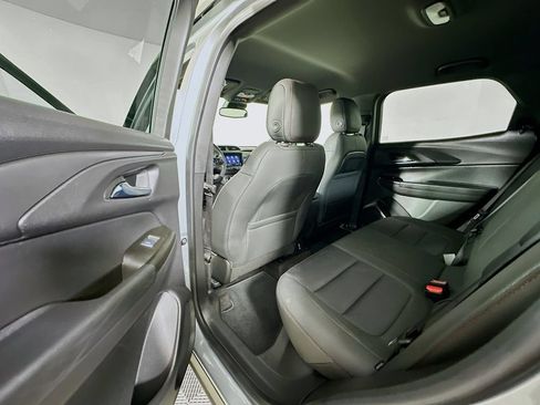 Used 2023 Chevrolet TrailBlazer RS w/ Convenience Package FWD image 17