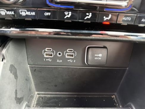 Used 2024 Jeep Grand Cherokee Limited AWD/4WD image 23