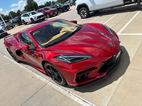 Used 2023 Chevrolet Corvette Stingray Premium Conv w/ Z51 Performance Package RWD image 6