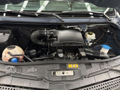 Used 2018 Mercedes-Benz Sprinter 2500 image 3