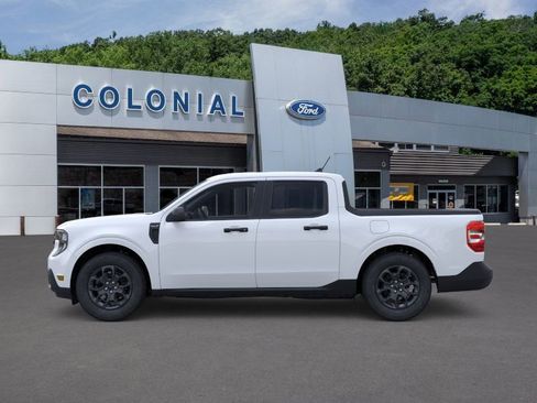 New 2025 Ford Maverick XLT image 3