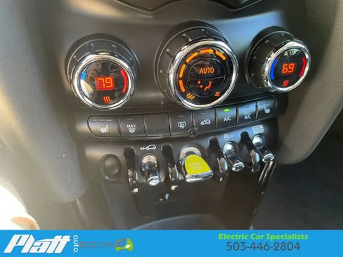 Used 2021 MINI Cooper SE w/ 6.5" Touchscreen Package FWD image 26