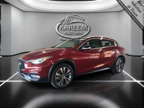Used 2017 INFINITI QX30 Premium w/ Navigation Package AWD/4WD image 1