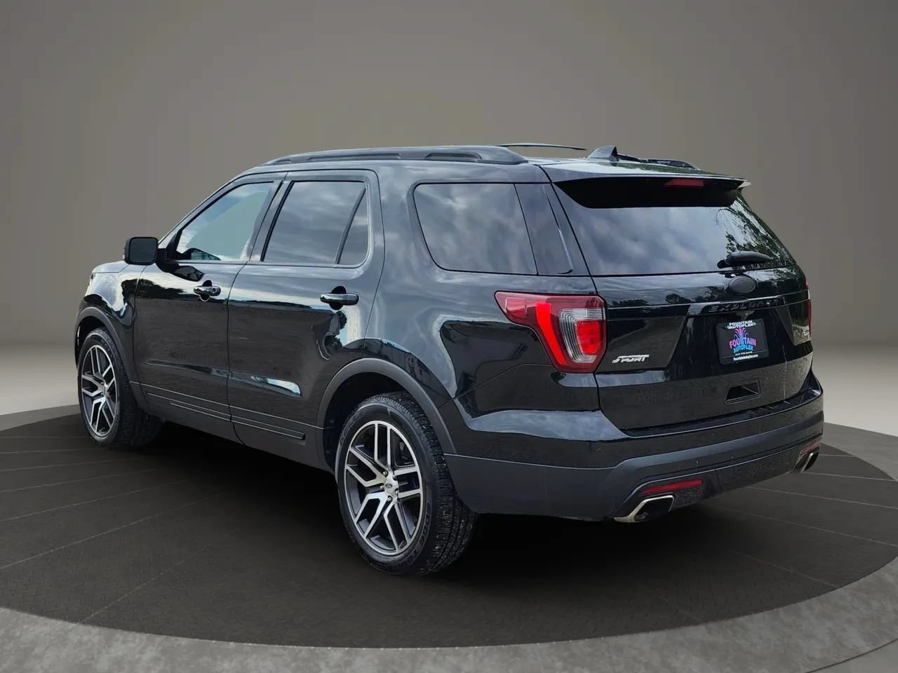 Used 2017 Ford Explorer Sport AWD/4WD image 3