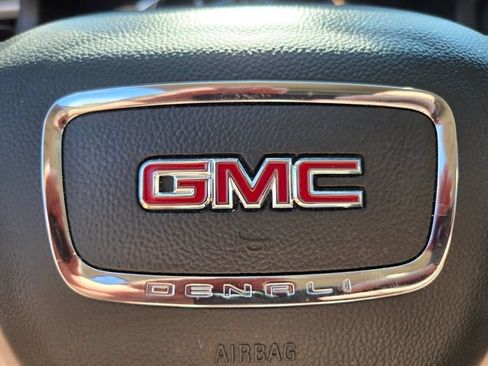 Used 2023 GMC Acadia Denali w/ Denali Technology Package AWD/4WD image 37
