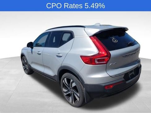 Used 2023 Volvo XC40 B5 Plus w/ Driver Assist Package AWD/4WD image 3