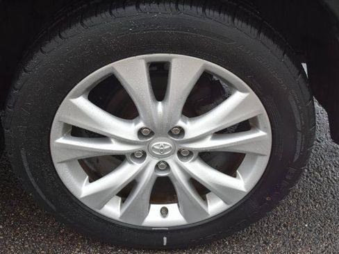 Used 2013 Toyota RAV4 Limited image 47