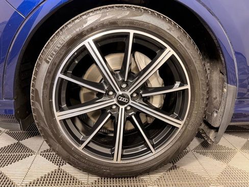 Used 2020 Audi Q7 3.0T Prestige image 5