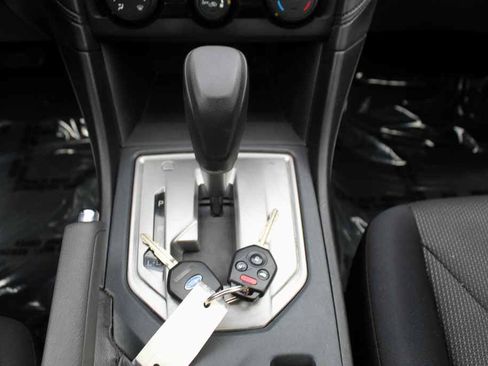 Used 2018 Subaru Crosstrek 2.0i AWD/4WD image 21