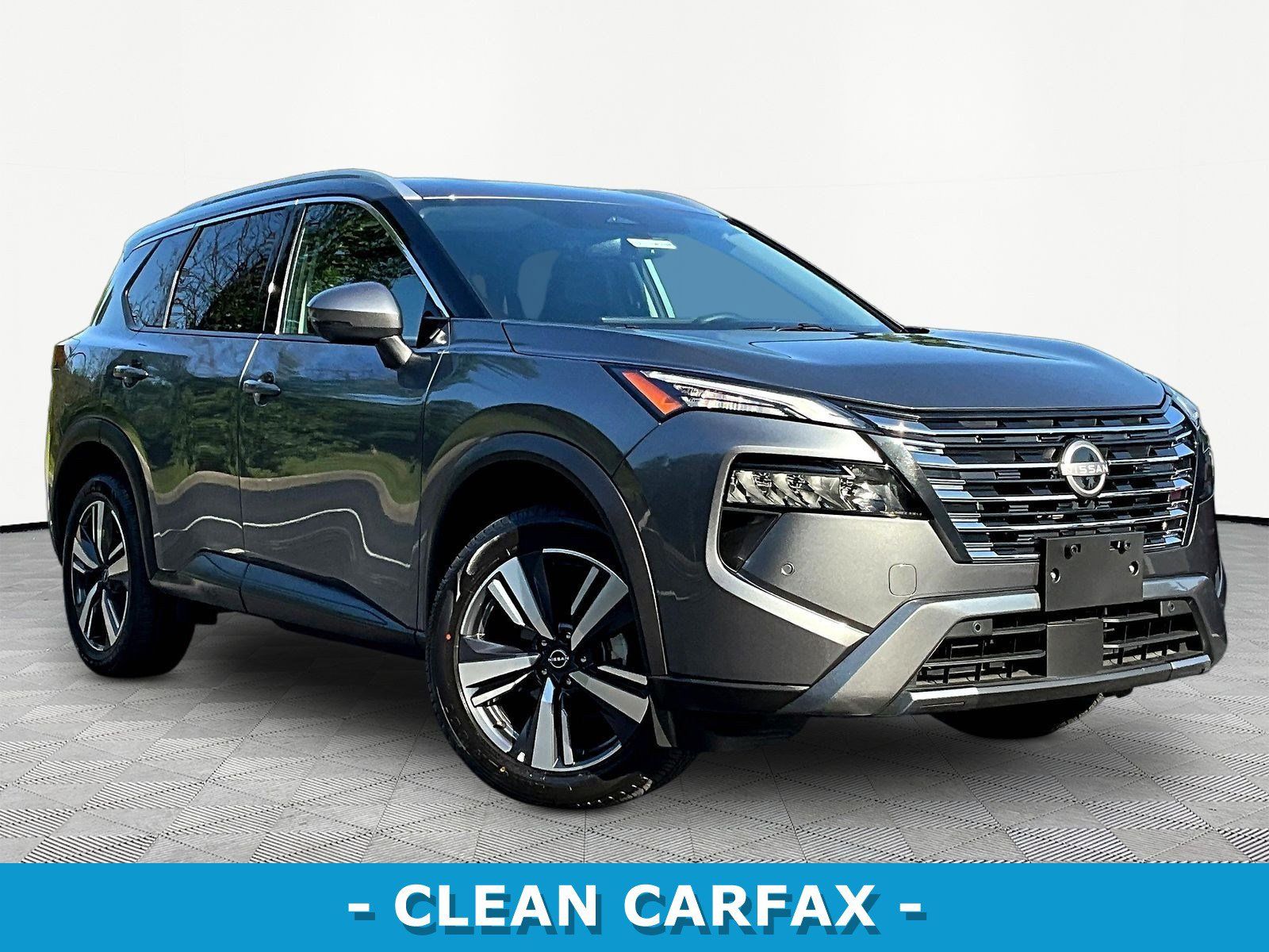 Used 2026 Nissan Rogue SL FWD image 3