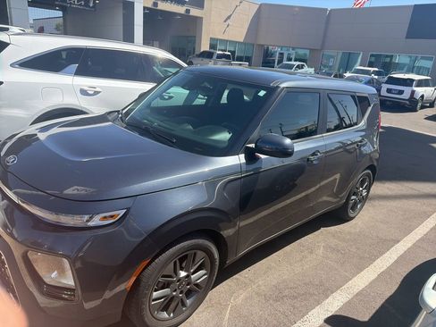 Used 2021 Kia Soul EX FWD image 1