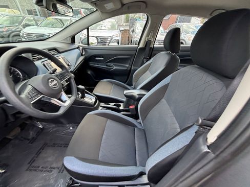 Used 2025 Nissan Versa SV FWD image 24