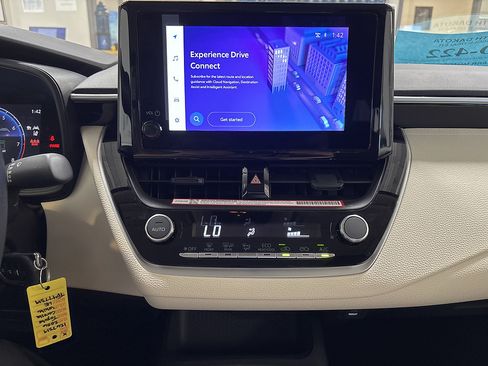 New 2026 Toyota Corolla LE FWD image 10