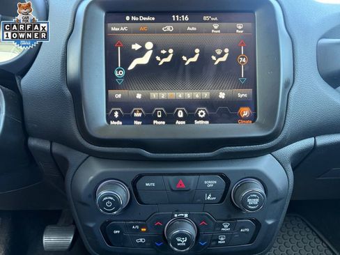 Used 2023 Jeep Renegade Trailhawk AWD/4WD image 29