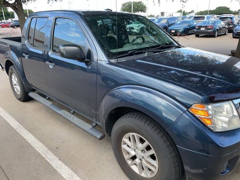 Used 2016 Nissan Frontier SV RWD image 4