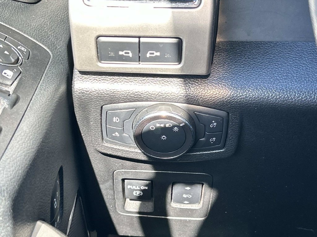 Used 2019 Ford F150 Lariat w/ Equipment Group 502A Luxury AWD/4WD image 27
