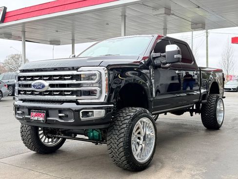 Used 2024 Ford F250 Platinum AWD/4WD image 6