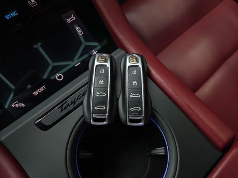 Used 2020 Porsche Taycan 4S AWD/4WD image 49